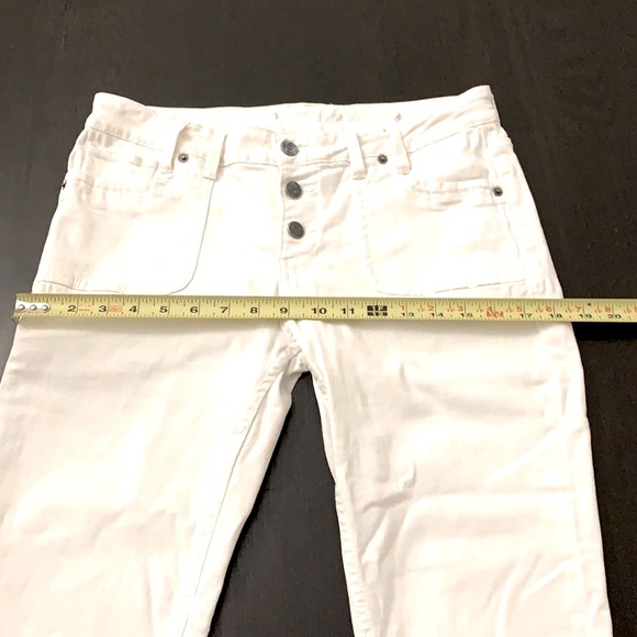 Kennith Cole white cropped jeans😃 - Picture 6 of 13